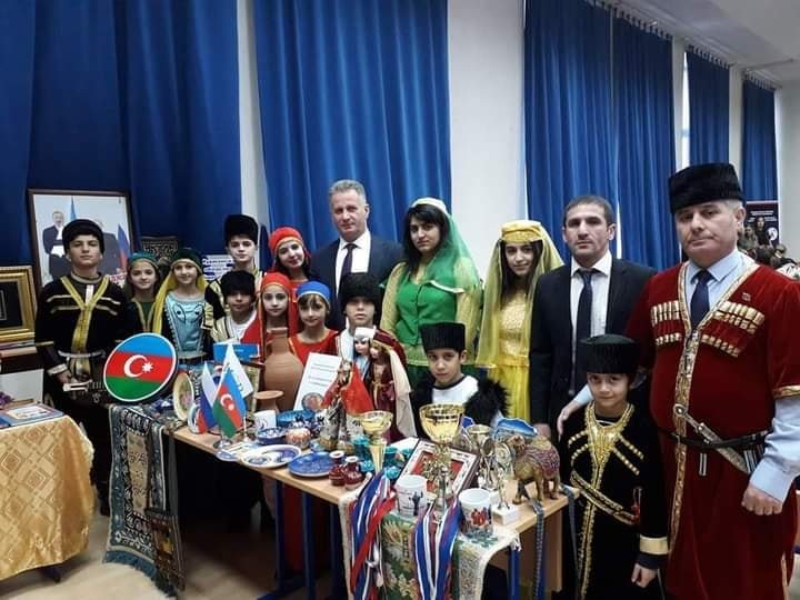 В городе Мурманске РФ отмечен День независимости Азербайджана