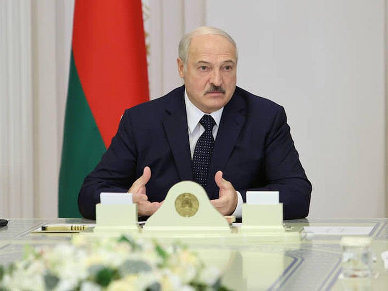 Lukaşenko Makronun anti-İslam fikirlərini tənqid etdi