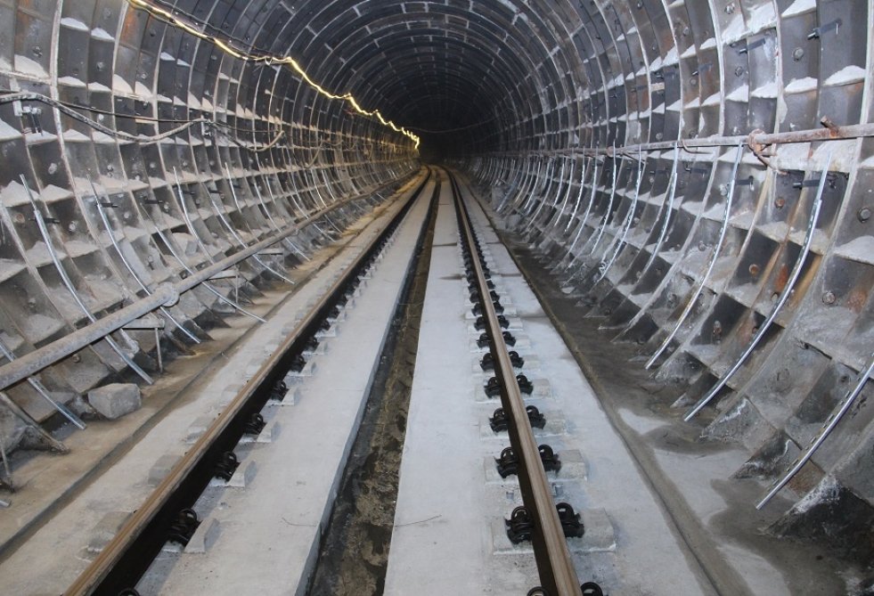 “Xocasən” deposunu “Avtovağzal” stansiyası ilə birləşdirən tunellərdə qazıntı işləri yekunlaşıb