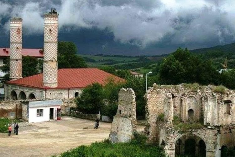 Paşinyan təslimçi sülhü imzaladı: müharibə Azərbaycanın qələbəsi ilə başa çatdı