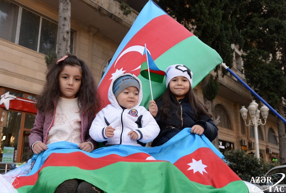 Şanlı Qələbənin sevinci: Gəncədə böyük coşqu FOTO