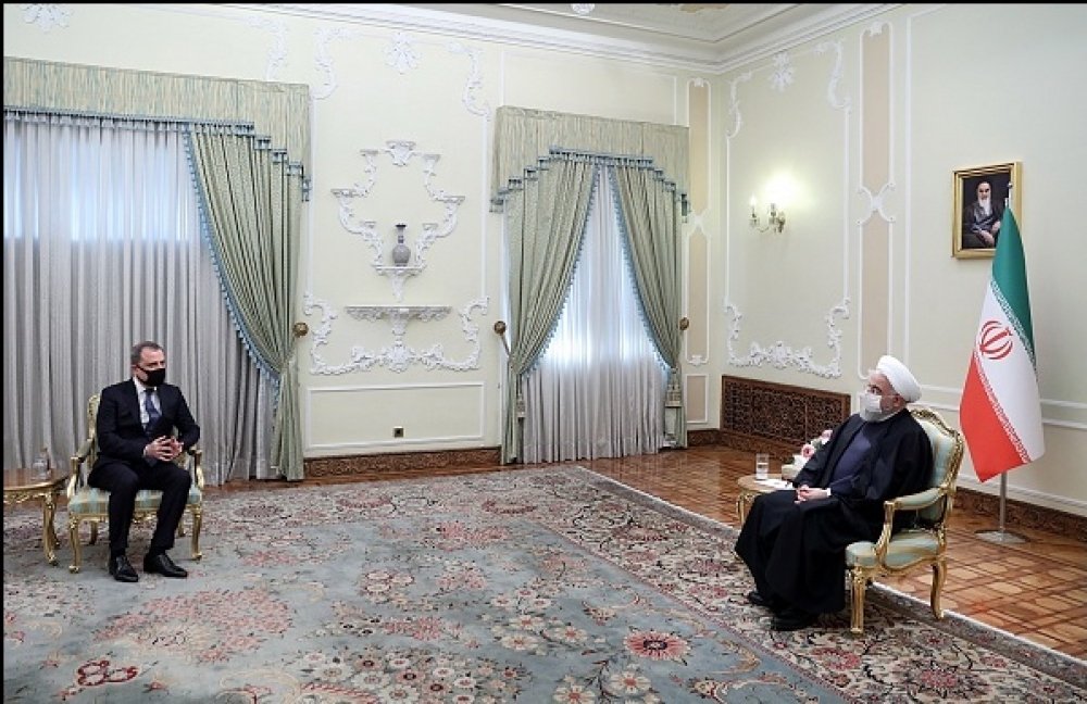 Azərbaycanın xarici işlər naziri İran Prezidenti Həsən Ruhani ilə görüşüb
