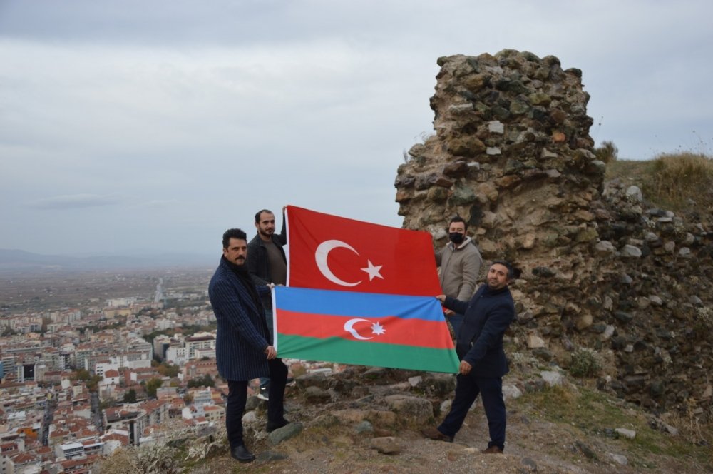 Azərbaycan torpaqlarının işğaldan azad edilməsi münasibətilə Türkiyədə aksiya keçirilib - FOTO