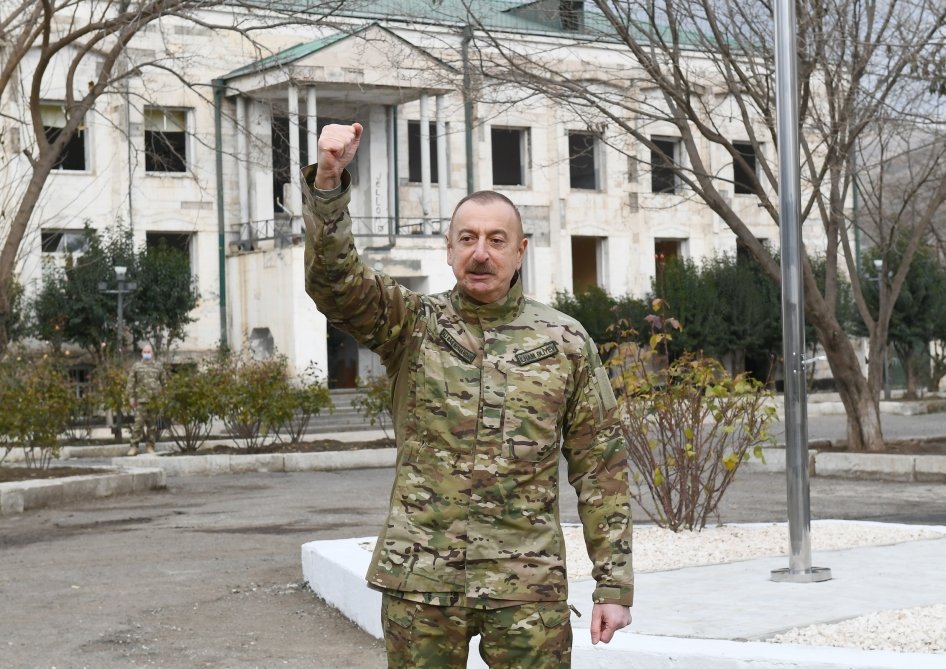 Prezident İlham Əliyev: İstifadə etdiyimiz taktiki üsullar dünya hərb elmi üçün yenilikdir