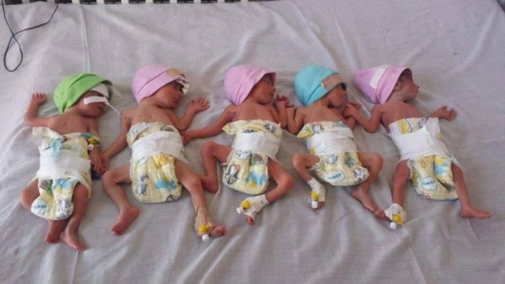 Tacikistanda yeni ilin ilk saatlarında beşəm uşaq doğulub