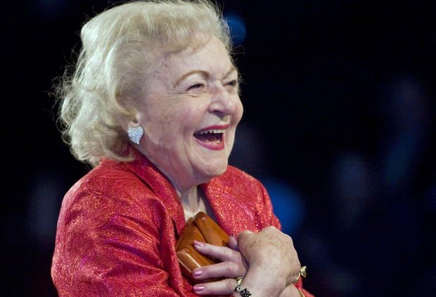 99 yaşlı tanınmış aktrisa uzunömürlülüyün sirrini açıqladı - FOTOLAR