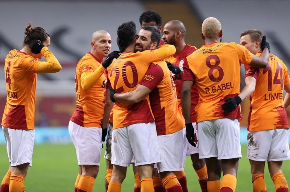 Türkiyə Superliqası: “Qalatasaray” doğma meydanda “Dənizlispor”u məğlub edib