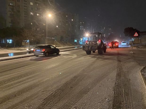 Boranlı, şaxtalı, qarlı bir qış axşamı... – FOTO