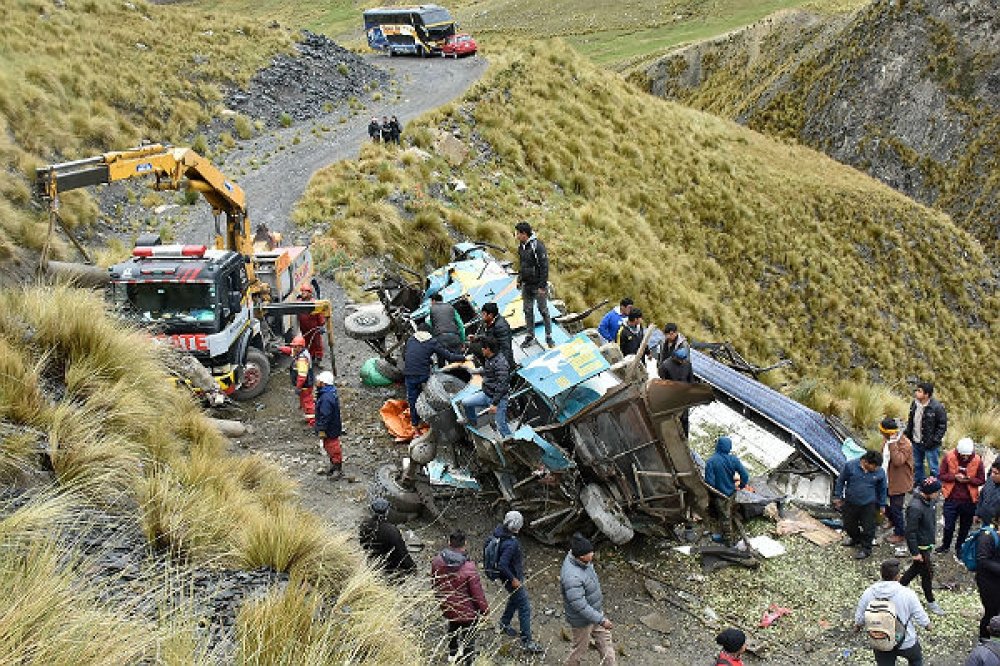 Boliviyada avtobus qəzası nəticəsində azı 21 nəfər həlak olub