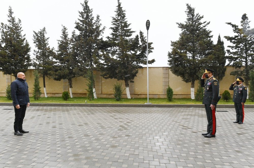 Prezident İlham Əliyev Daxili Qoşunların yeni inşa olunan “N” hərbi hissəsinin açılışında iştirak edib YENİLƏNƏCƏK - FOTO