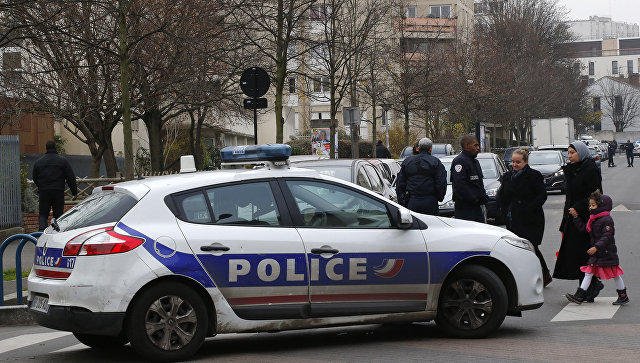 Fransa Daxili İşlər Nazirliyi 6 nəfərdən çox qrup halında toplaşma qadağasını tətbiq edib
