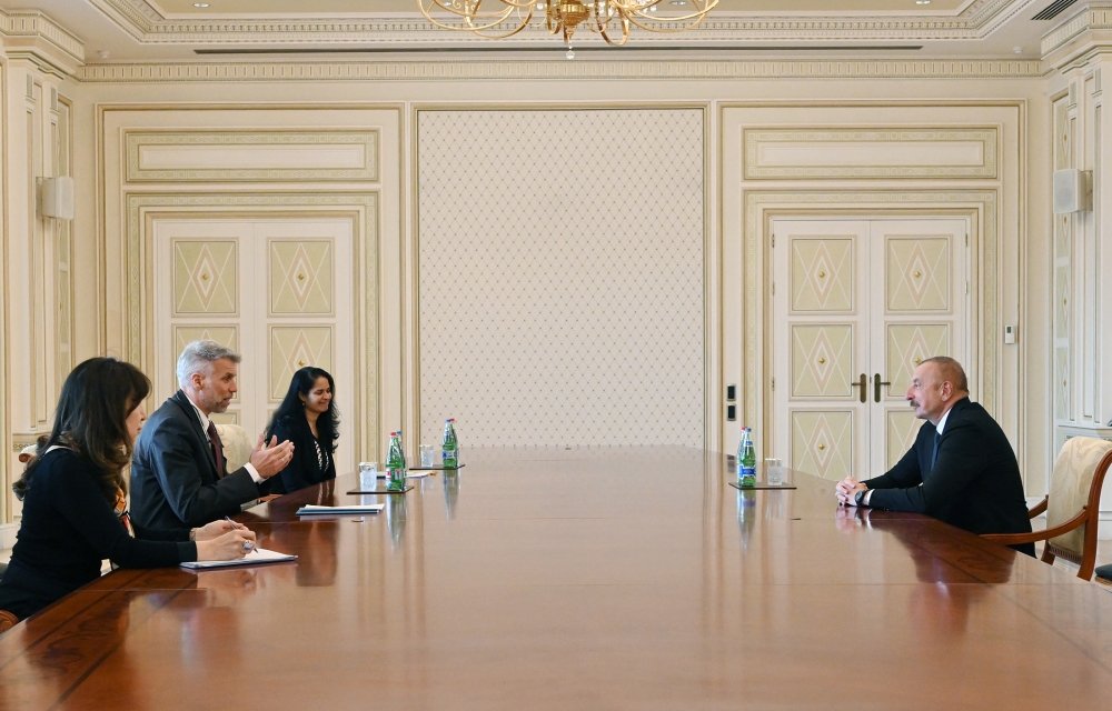 Prezident İlham Əliyev Dünya Bankının regional direktorunu qəbul edib