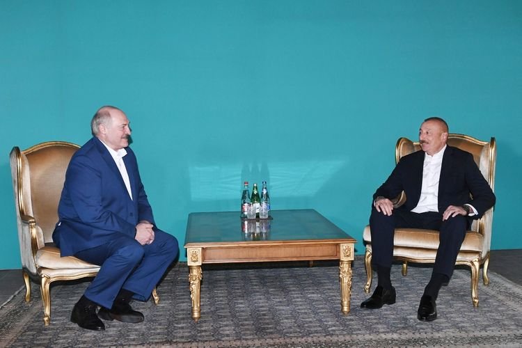 Prezident İlham Əliyev ilə Belarus Prezidenti Aleksandr Lukaşenko arasında qeyri-rəsmi görüş olub