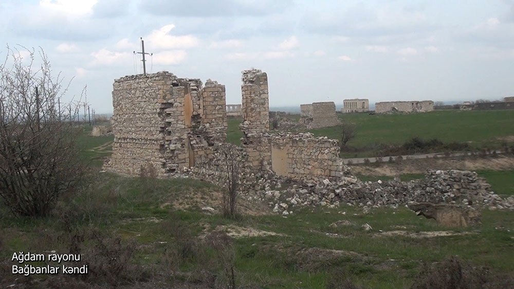 Müdafiə Nazirliyi Ağdam rayonunun Bağbanlar kəndinin videogörüntülərini paylaşıb