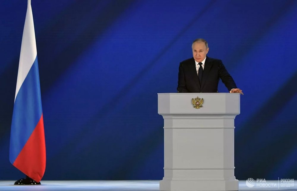 Vladimir Putin: Dünya səhiyyəsi inqilab ərəfəsindədir