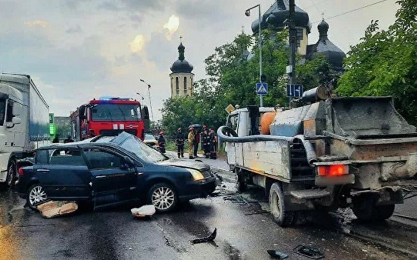 Ukraynalı futbolçu avtomobil qəzasında vəfat etdi