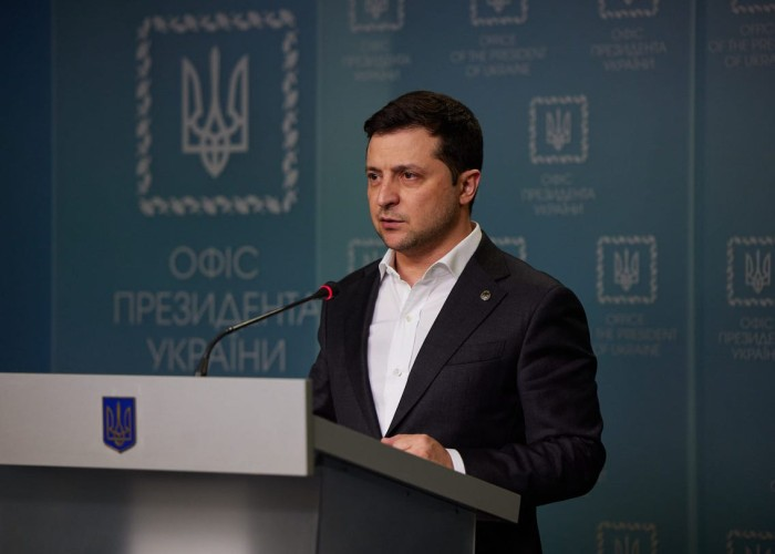 Volodimir Zelenski: “Ukraynanı tərk etmək fikrim yoxdu”