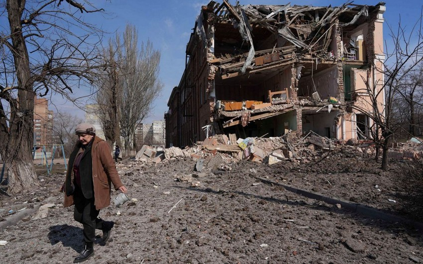 Mariupol rəsmisi: "Ölənlərin sayı 20 minə çata bilər, meyitlər həyətlərdə, küçələrdə basdırılır"