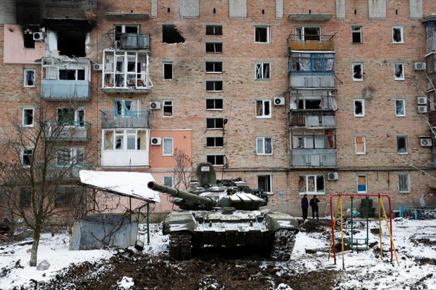 Mariupolda müdafiəsiz dinc sakin rusiyalı tankçılar tərəfindən öldürüldü