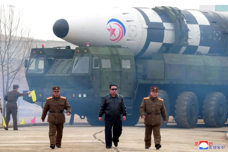 Şimali Koreya yeni raketi sınaqdan çıxardı