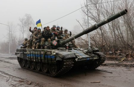 Ukrayna üçün lend-liz qanunu qüvvəyə mindi