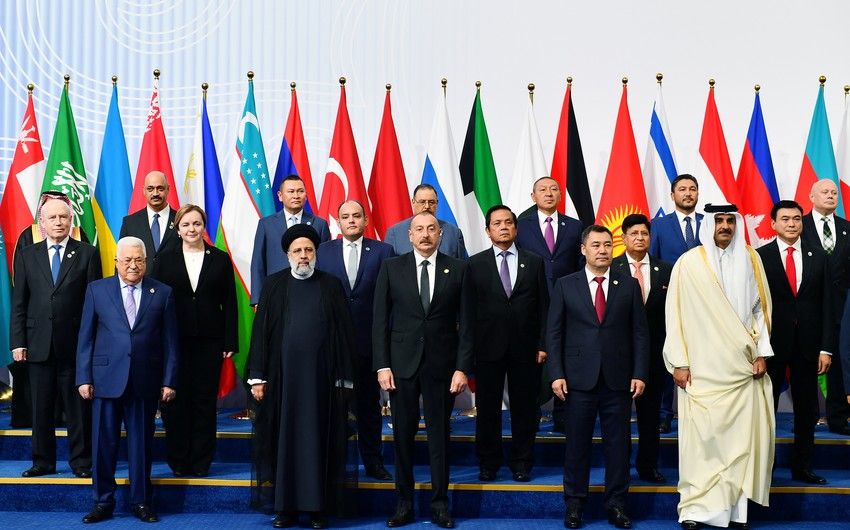 İlham Əliyev Astanada Zirvə Toplantısında iştirak edir
