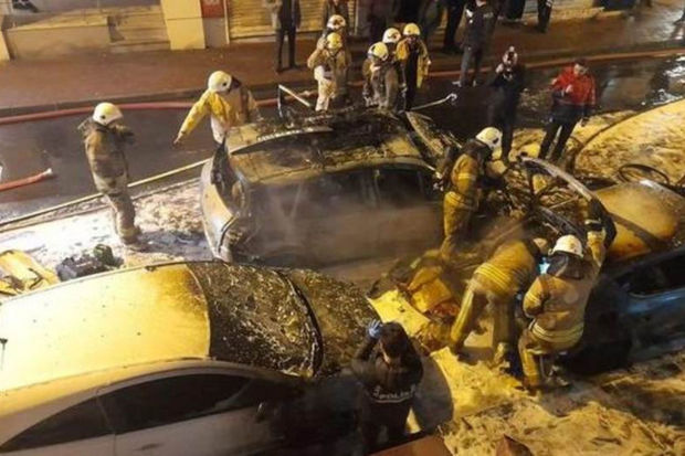 İstanbulda daha bir terror aktı: Bomba yerləşdirilmiş avtomobil partladıldı
