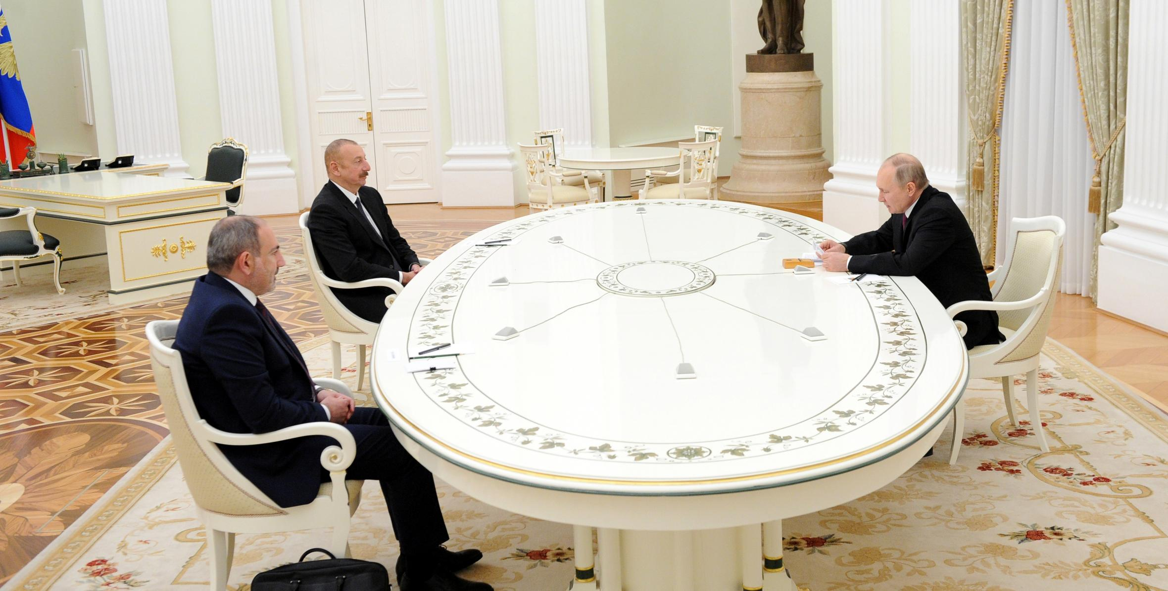 “İlham Əliyev, Vladimir Putin və Nikol Paşinyan arasında üçtərəfli görüş keçiriləcək”