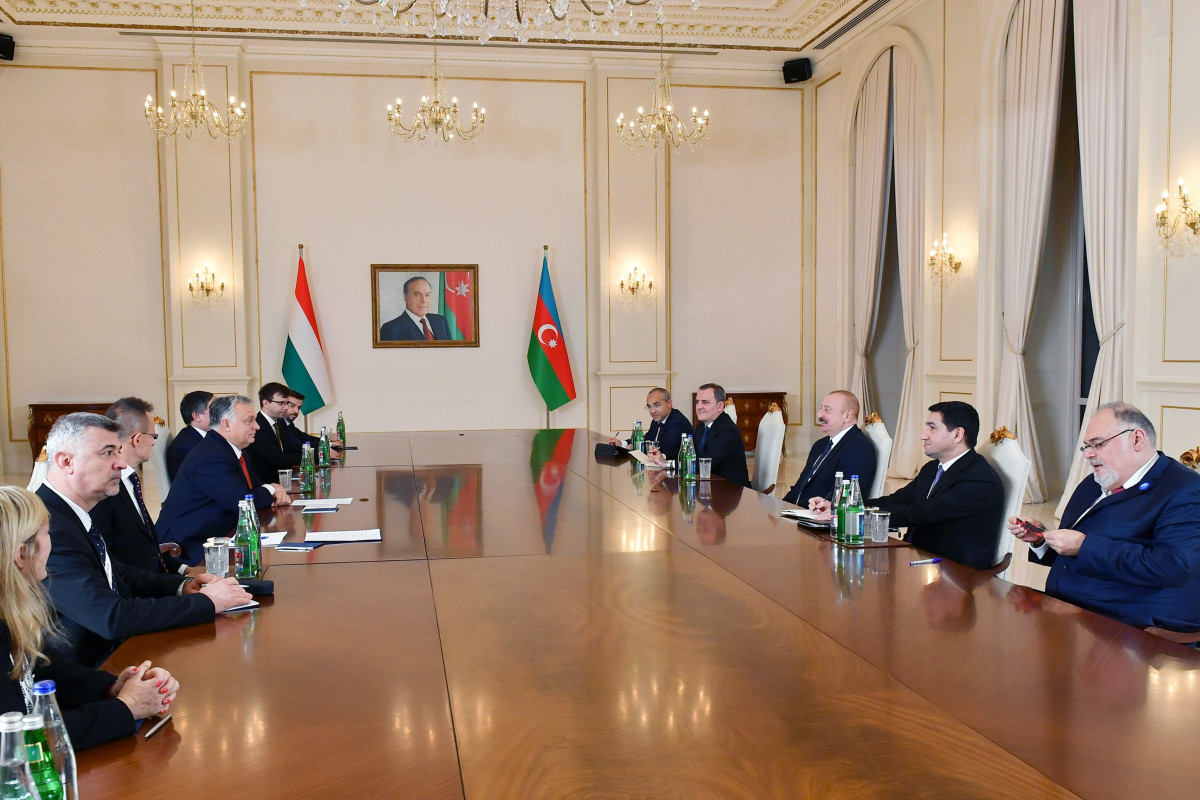 Prezident İlham Əliyev Macarıstanın Baş naziri ilə görüşüb
