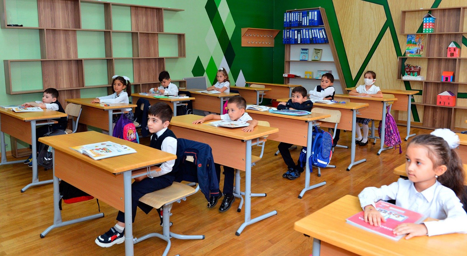 Bu gündən I sinfə qəbul başlayır
