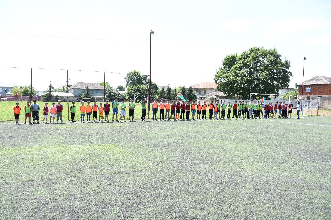 Masallıda rayon rəhbəri Kolatan kəndində stadionun açılış mərasimində