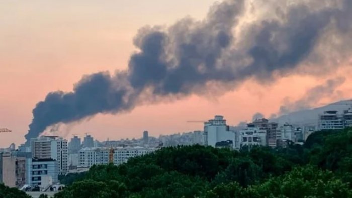 İsrail bu dəfə İran milli radiosunun binasını vurdu