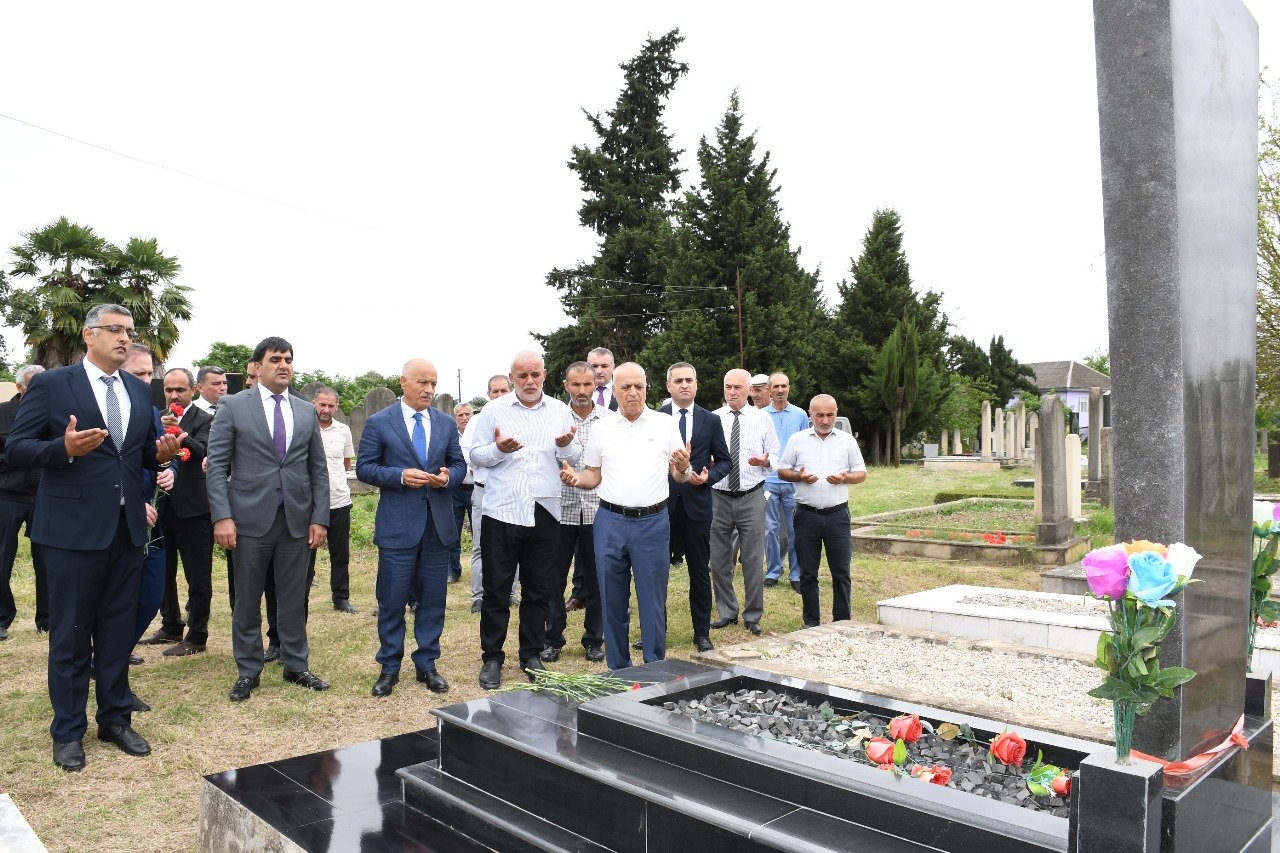 Masallının Göyəçöl kəndində şəhid məzarları rayon rəhbəri tərəfindən ziyarət olundu