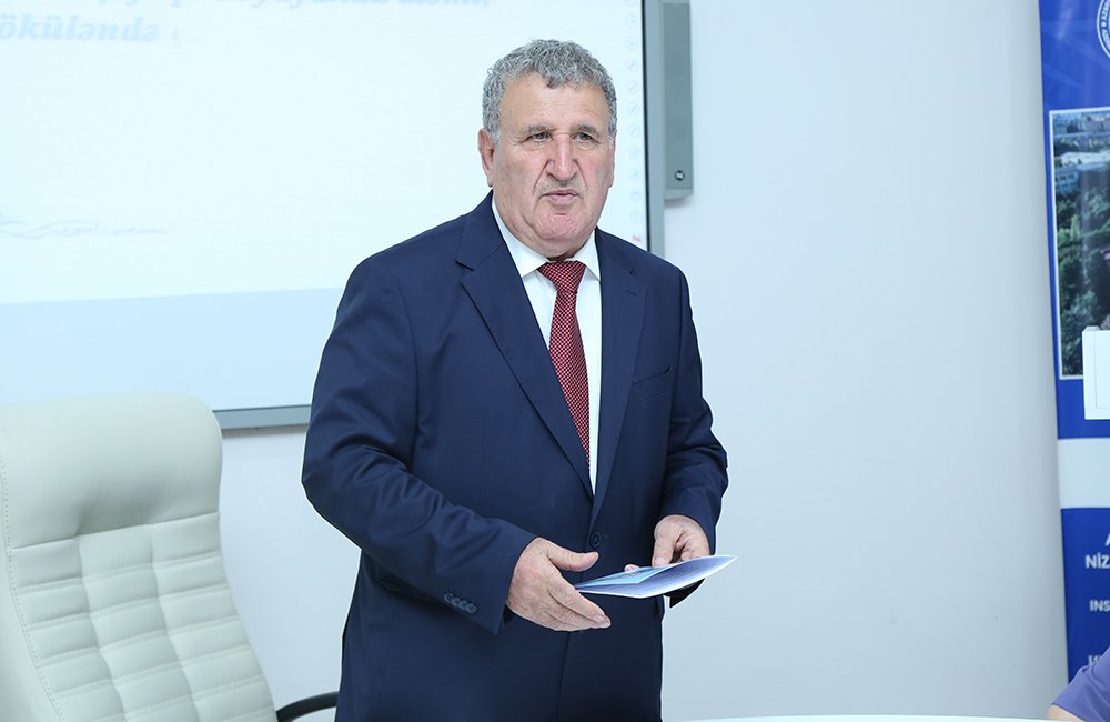 “Görkəmli şair, tənqidçi-ədəbiyyatşünas Qasım Qasımzadə zamansızlıqda” adlı elmi sessiya keçirilib